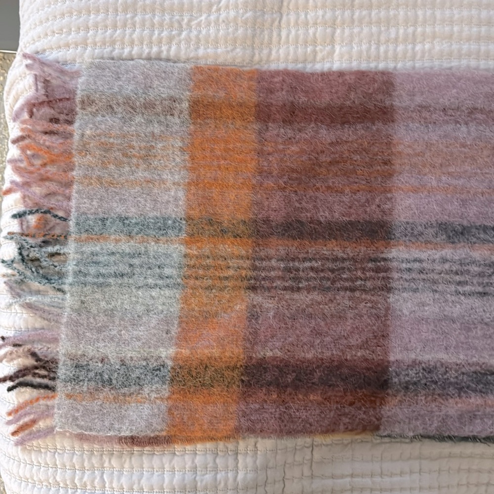 Beautiful warm scarf, unisex